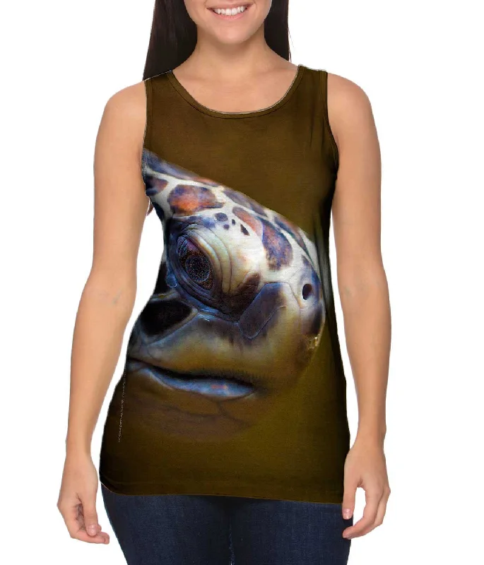 High - Neck Women's Silk Blend Tank Tops for a Luxurious FeelAquarium Turtle