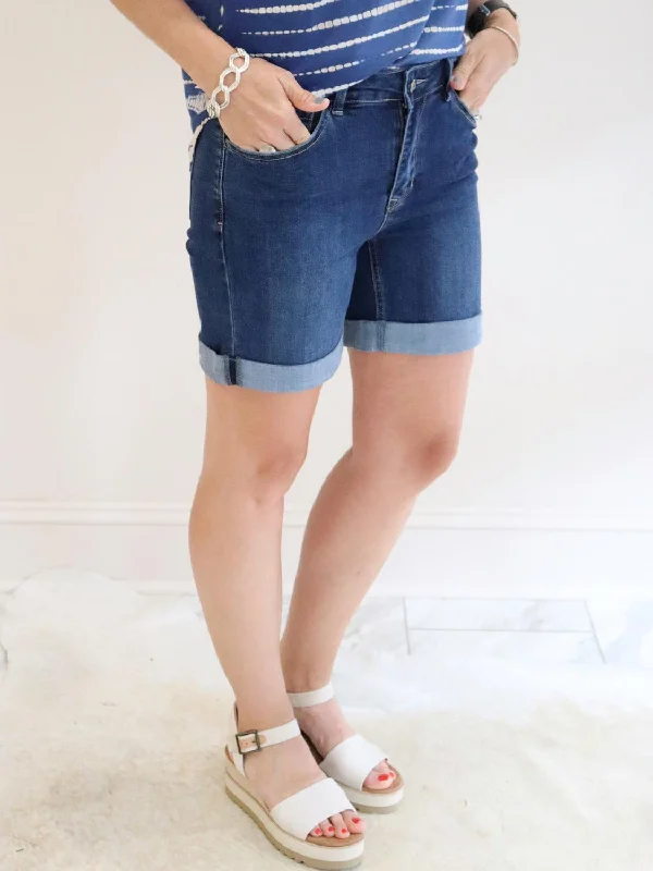 Linen Women Shorts for Breathable Comfort in Hot WeatherDenim Rolled Up Cuff Shorts In Medium Wash Linen Women Shorts for Breathable Comfort in Hot WeatherDenim Rolled Up Cuff Shorts In Medium Wash