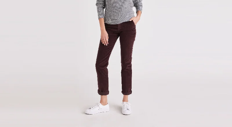 Twill Women Shorts with a Smooth Texture and DurabilityWeekend Chinos, Slim Fit