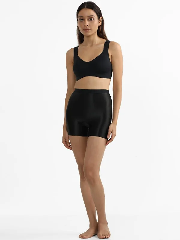 Belted Women Shorts to Enhance the WaistlineWunderlove Black Cotton Invisible Shaper Brief Belted Women Shorts to Enhance the WaistlineWunderlove Black Cotton Invisible Shaper Brief