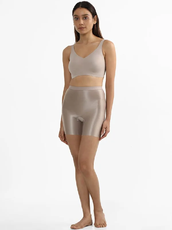 Patterned Geometric Women Shorts for a Modern AppealWunderlove Nude Cotton Invisible Shaper Brief Patterned Geometric Women Shorts for a Modern AppealWunderlove Nude Cotton Invisible Shaper Brief