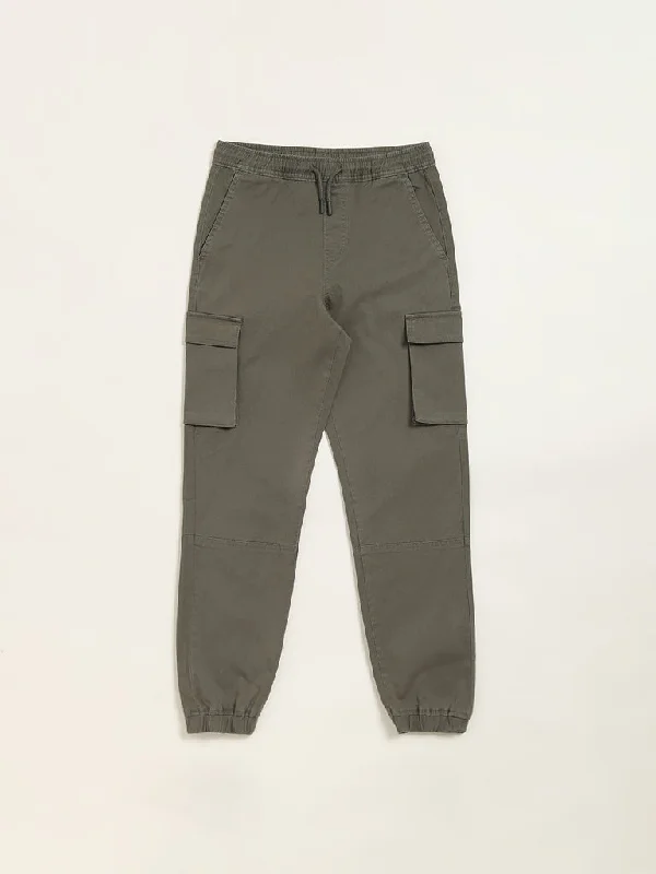 Leather Look Women Shorts for an Edgy and Chic StyleY&F Kids Sage Mid Rise Joggers